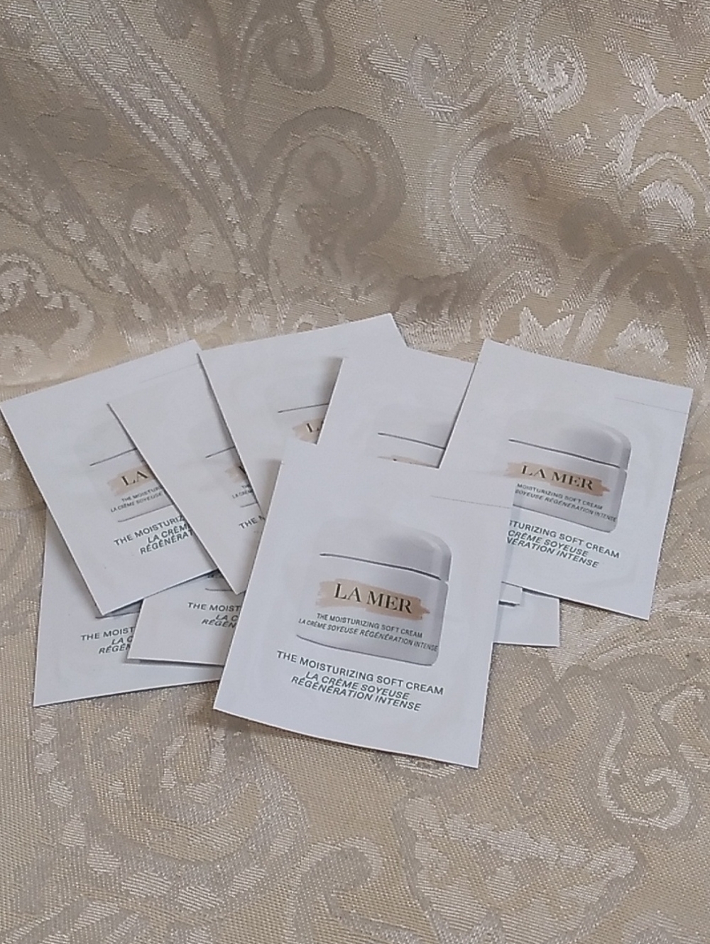 Lot Of 9 La Mer The Moisturizing Sample